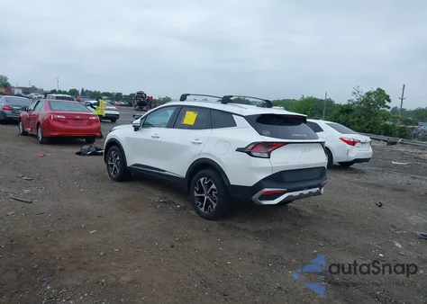 2023 Kia Sportage Hybrid Ex z USA, uszkodzony, nr VIN KNDPVCAG8P7107733